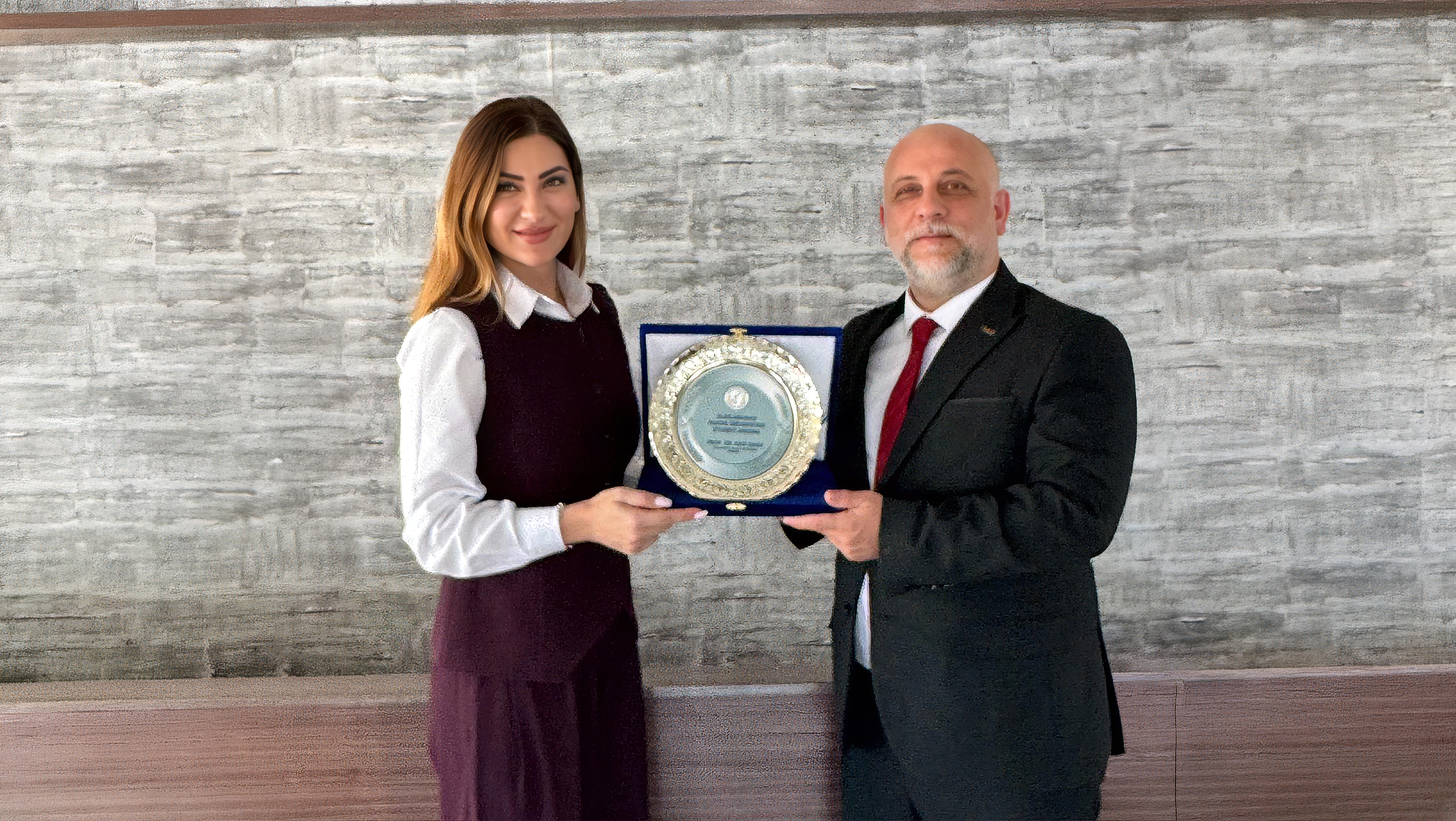 Uluslararası Alasia Üniversitesi ile İŞAD Arasında İş Birliği Görüşmesi
